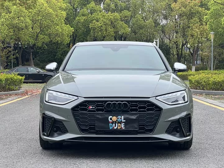 Audi S4