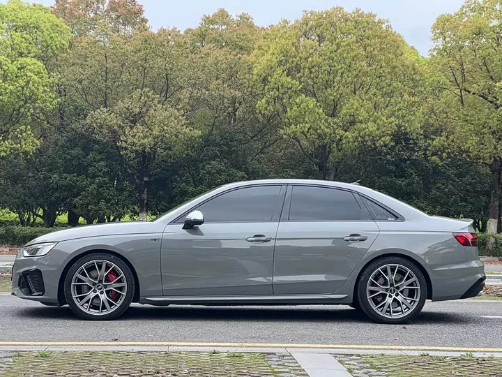Audi S4