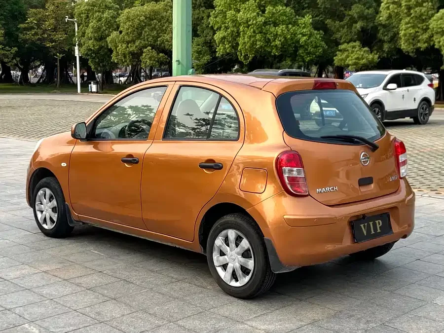 Nissan March