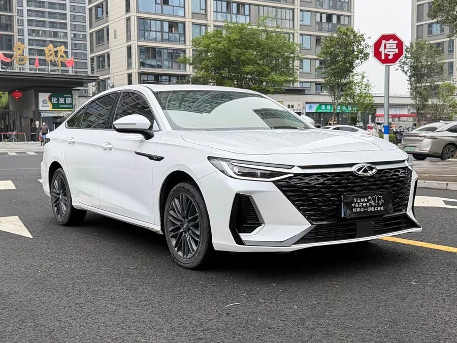 Chery Arrizo 8