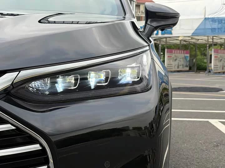 BYD Tang