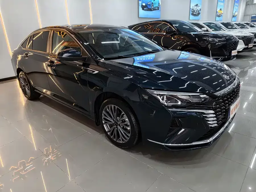 Dongfeng Yixuan MAX