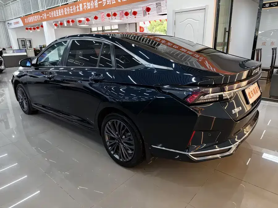 Dongfeng Yixuan MAX