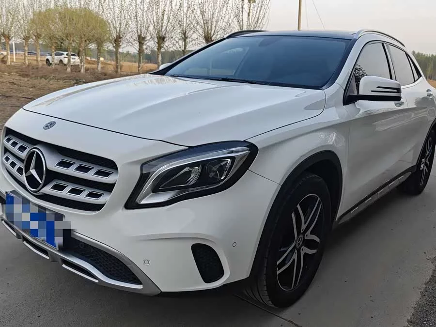 Mercedes Benz GLA