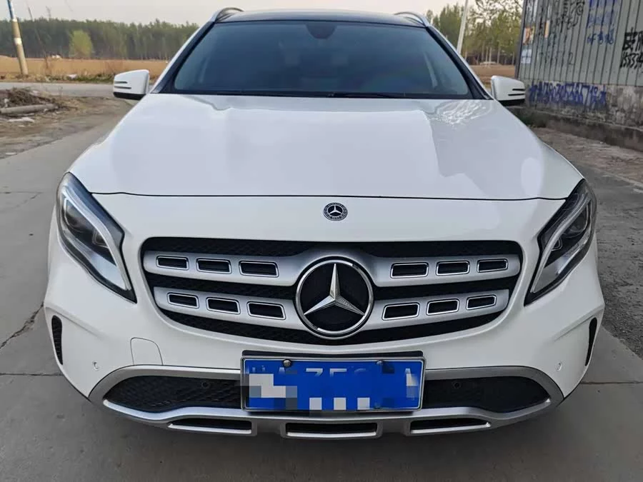 Mercedes Benz GLA