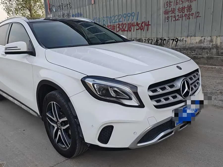 Mercedes Benz GLA
