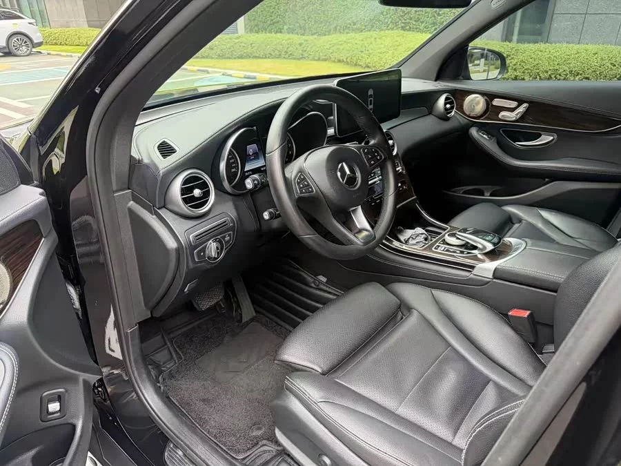 Mercedes Benz GLC