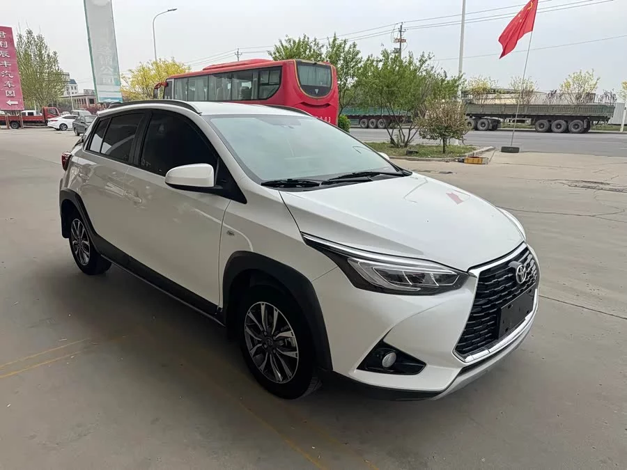 Toyota YARiS L