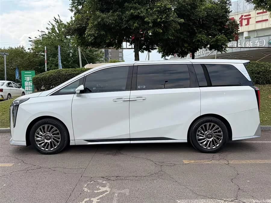 GAC Trumpchi M8