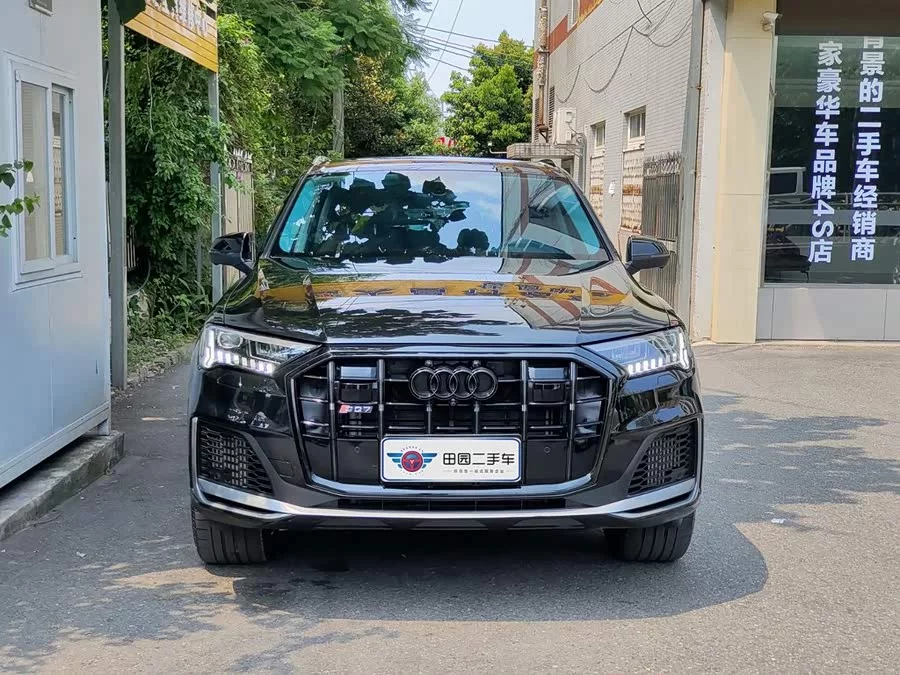 Audi Q7