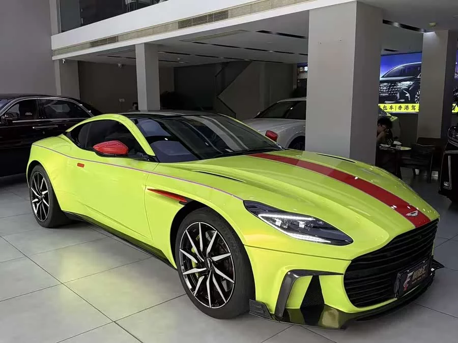 Aston Martin DB11