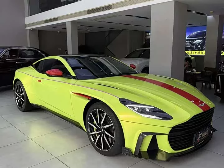 Aston Martin DB11