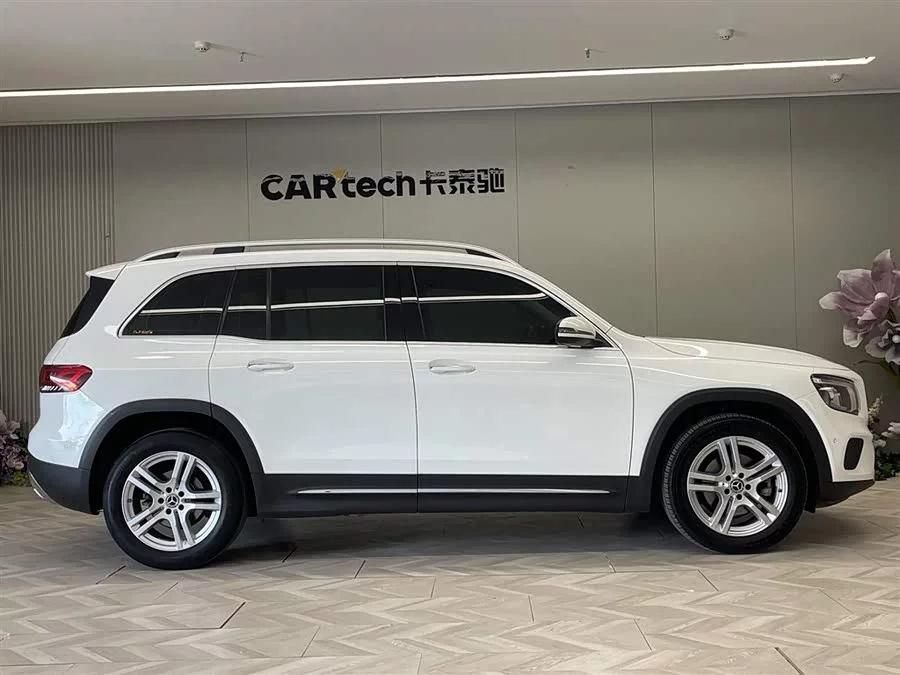 Mercedes Benz GLB