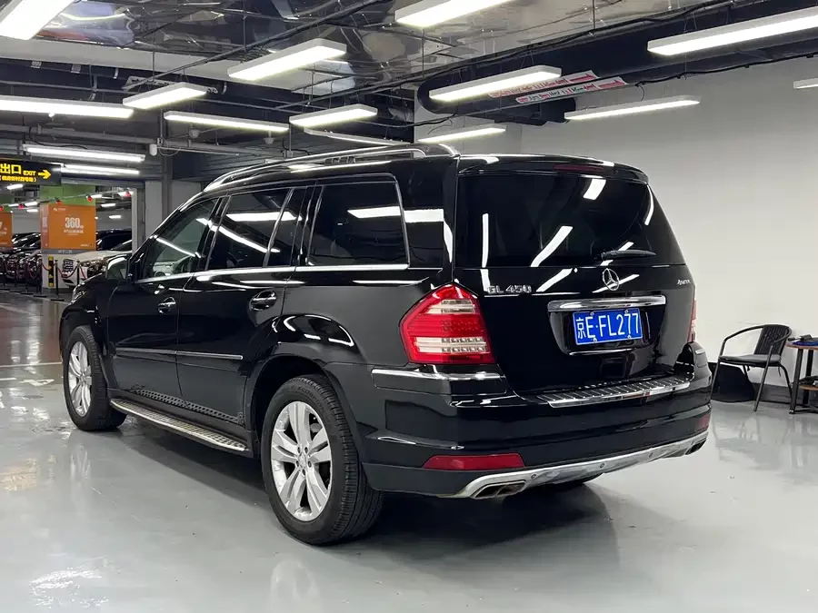 Mercedes Benz GL-Class