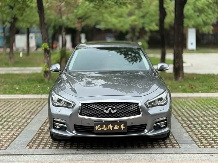 Infiniti Q50L