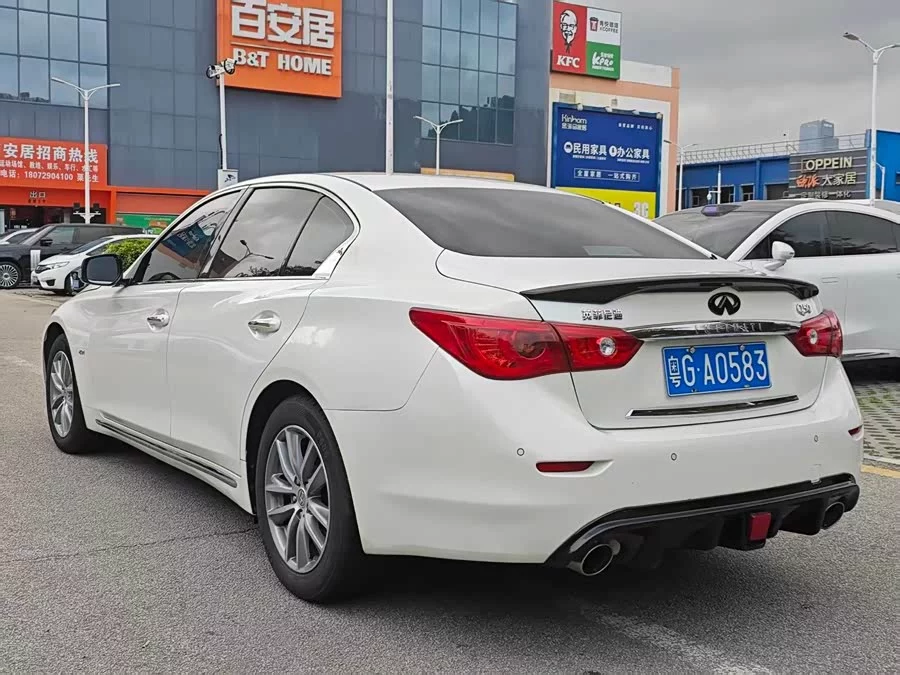 Infiniti Q50L