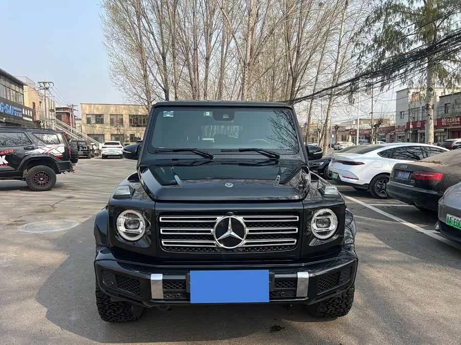 Mercedes Benz G-rated