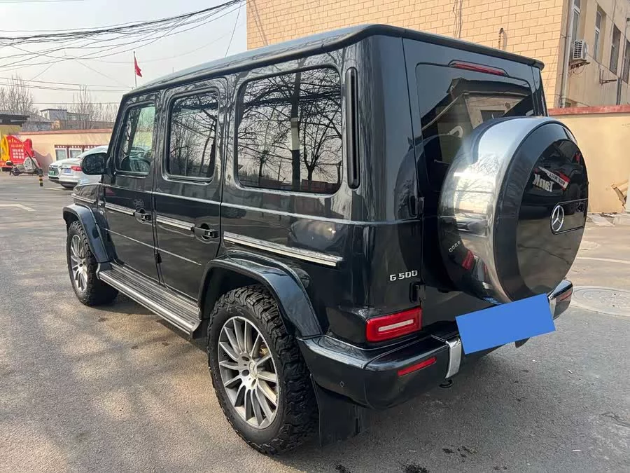 Mercedes Benz G-rated