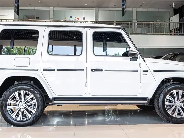 Mercedes Benz G-rated