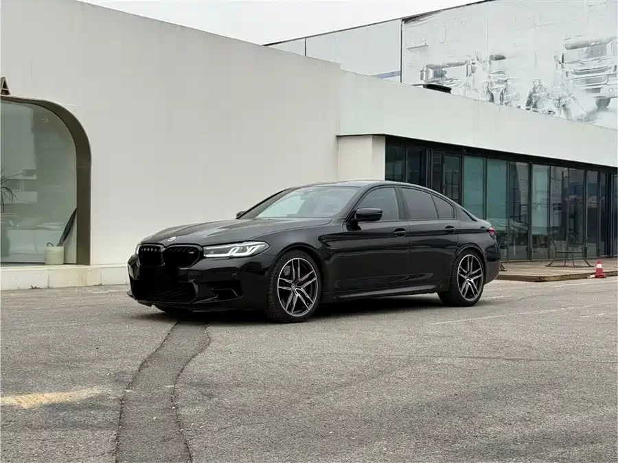 BMW M5