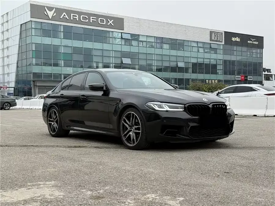 BMW M5