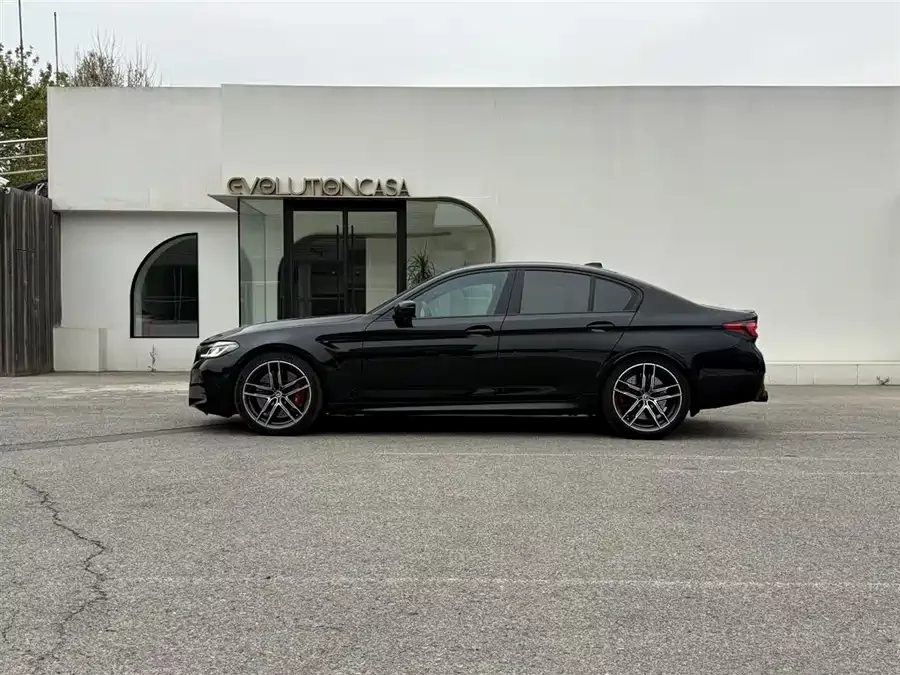 BMW M5