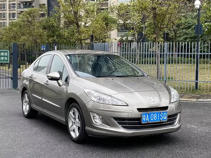 Peugeot 408