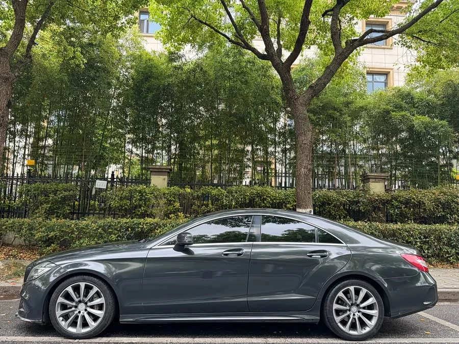 Mercedes Benz CLS