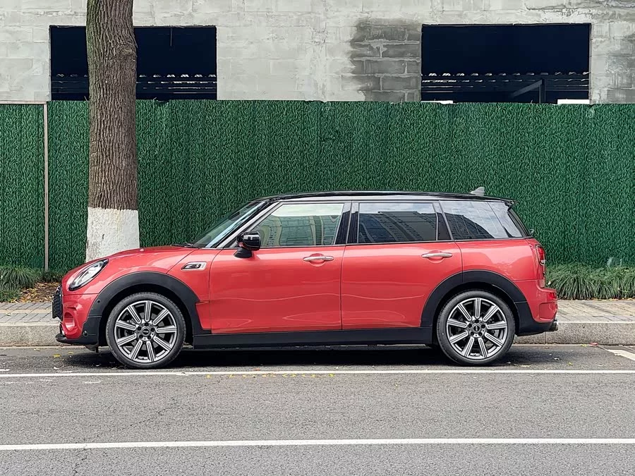 MINI CLUBMAN