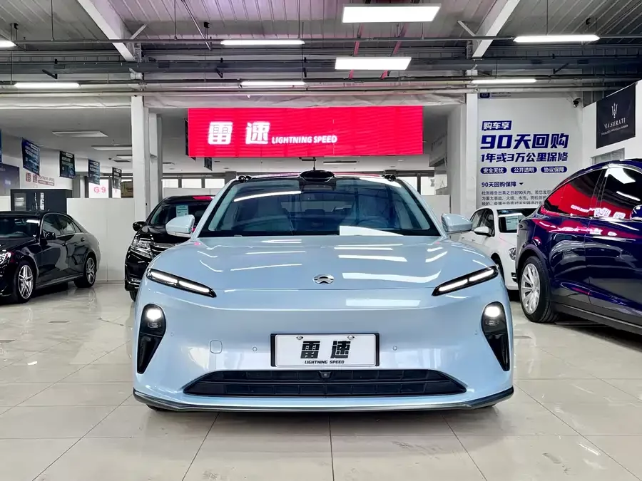NIO ET5
