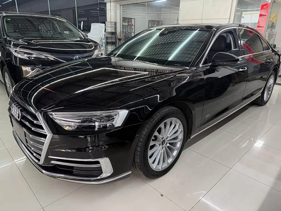 Audi A8