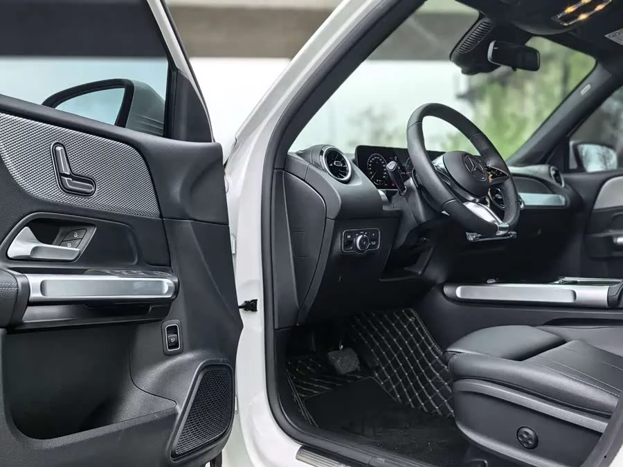 Mercedes Benz GLB
