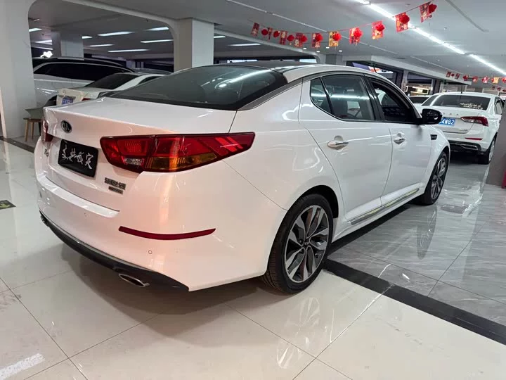 kia K5