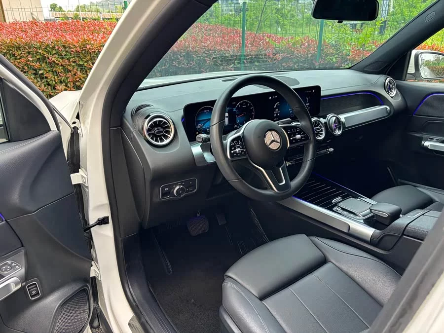 Mercedes Benz GLB