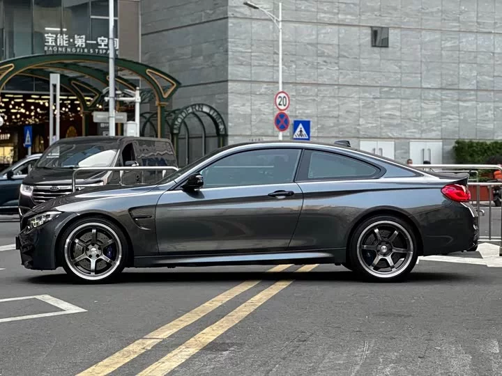 BMW M4