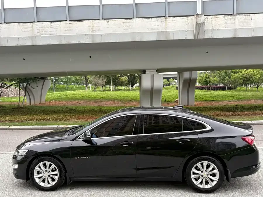 Chevrolet Malibu XL