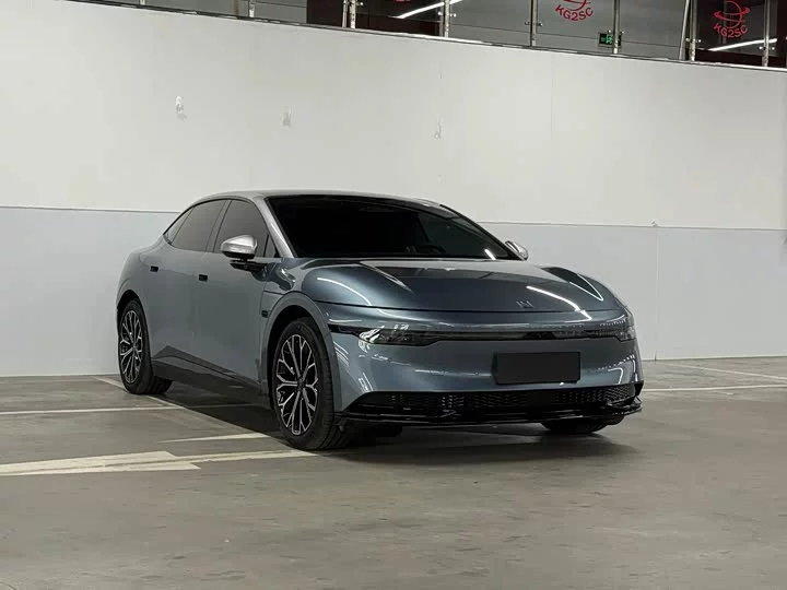 ZEEKR 007