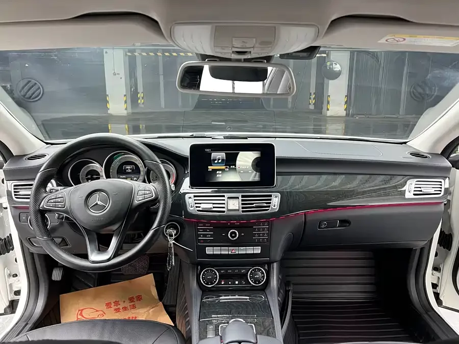 Mercedes Benz CLS