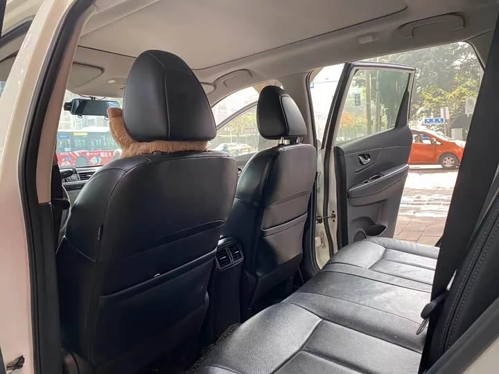 Nissan Qijun