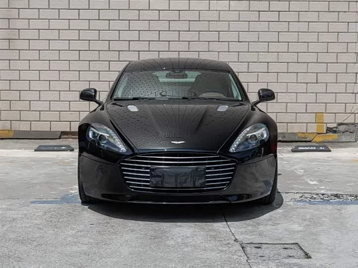 Aston Martin Rapide