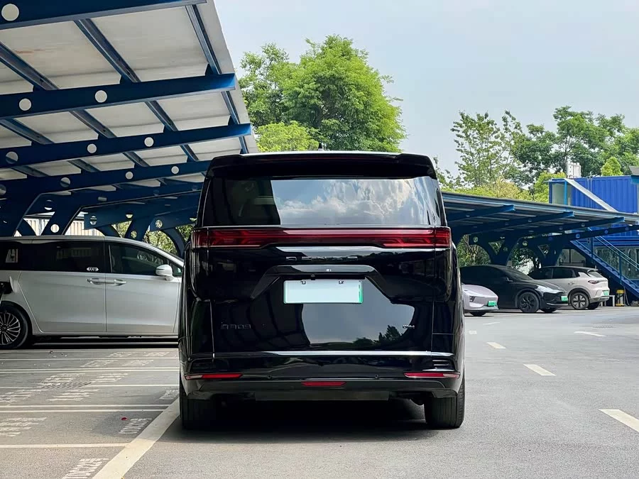BYD D9