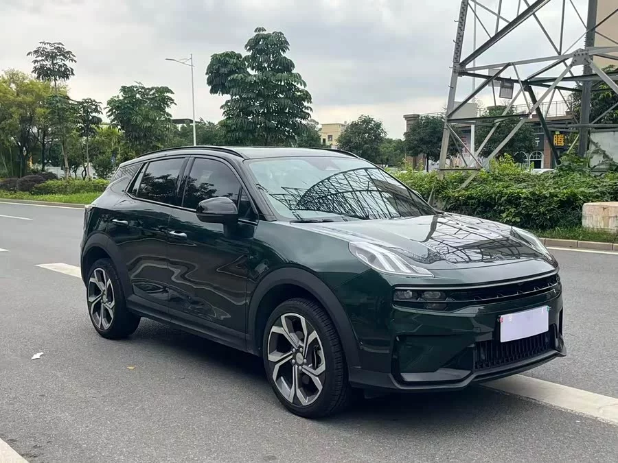 Lynk & Co 06