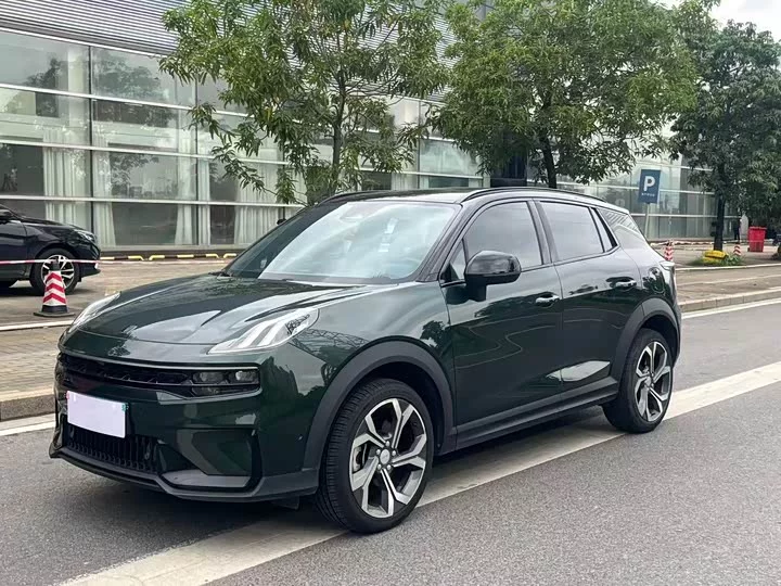 Lynk & Co 06