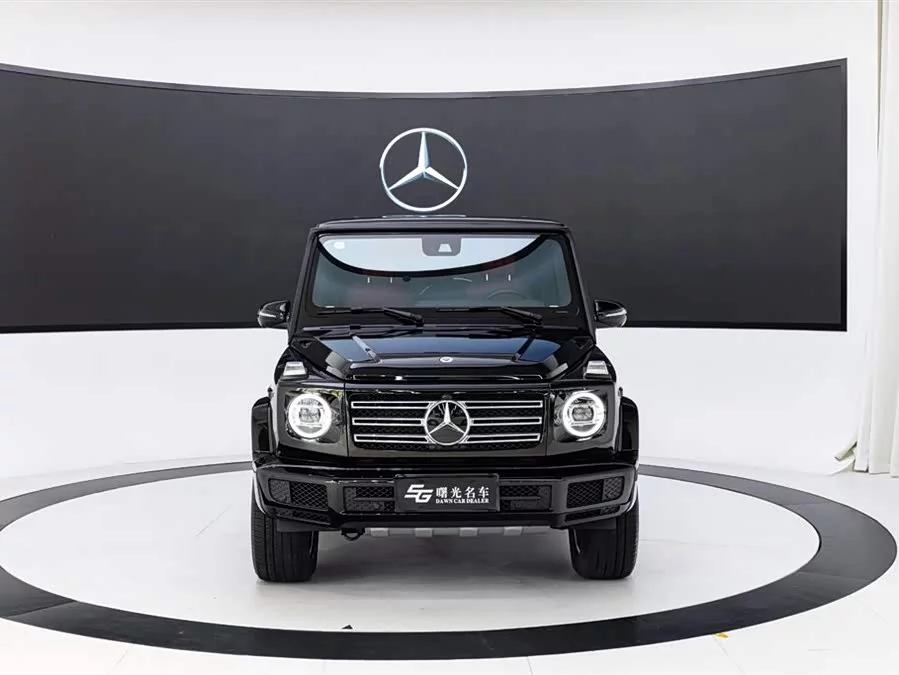 Mercedes Benz G-rated