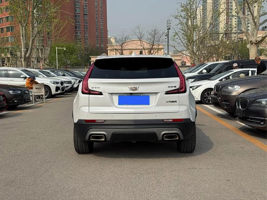 Cadillac XT4