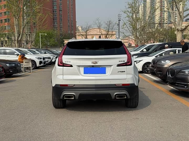 Cadillac XT4