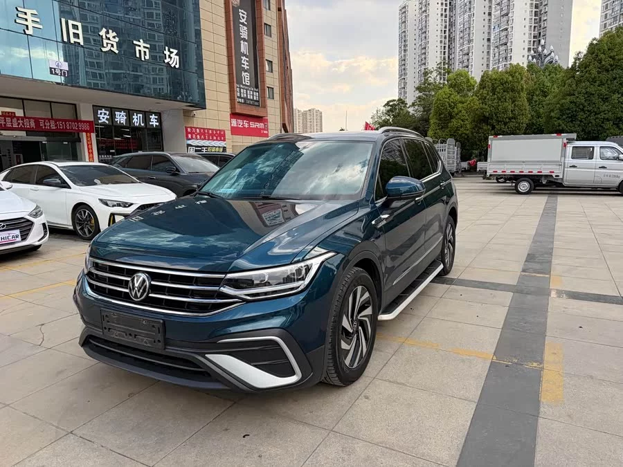 Volkswagen Tiguan L
