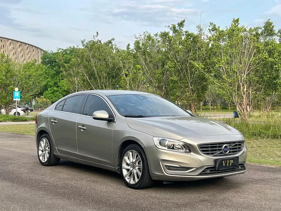 Volvo S60