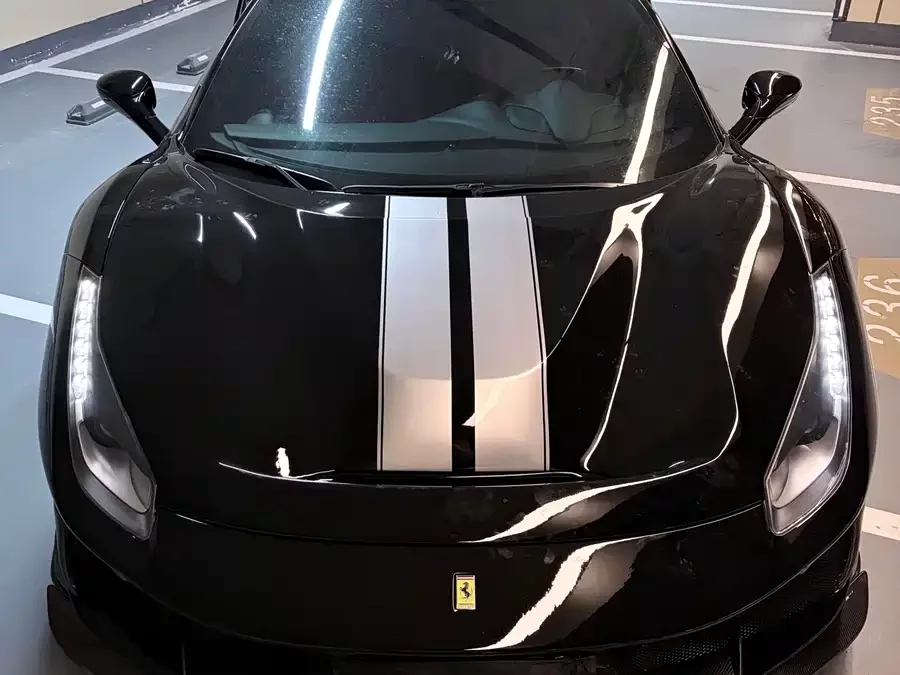 Ferrari 488