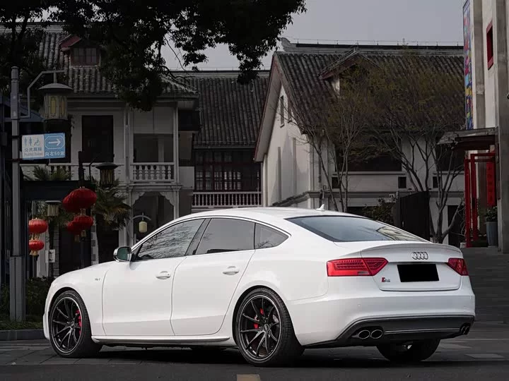 Audi S5